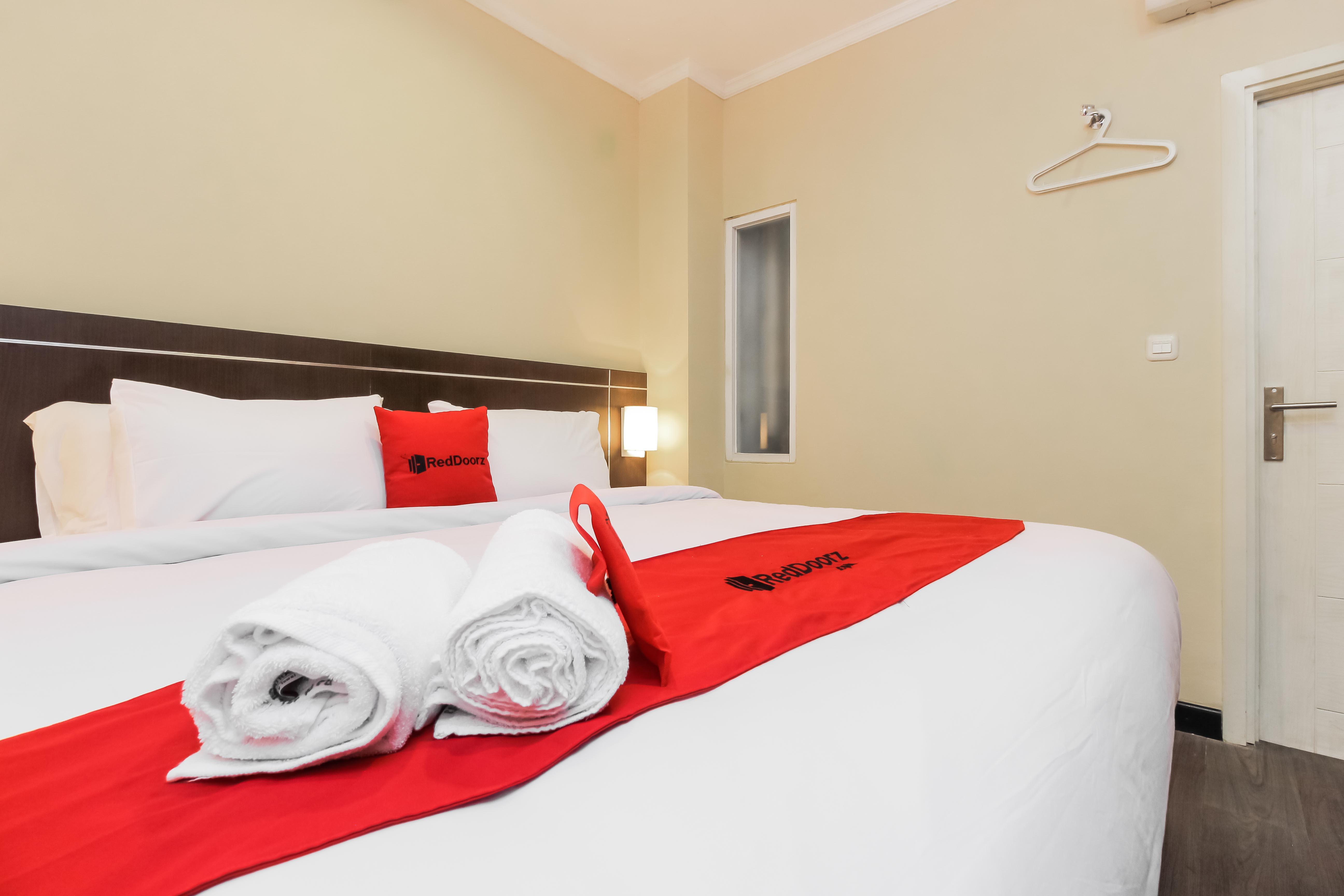 ג'קרטה Reddoorz Plus @ Thamrin מראה חיצוני תמונה