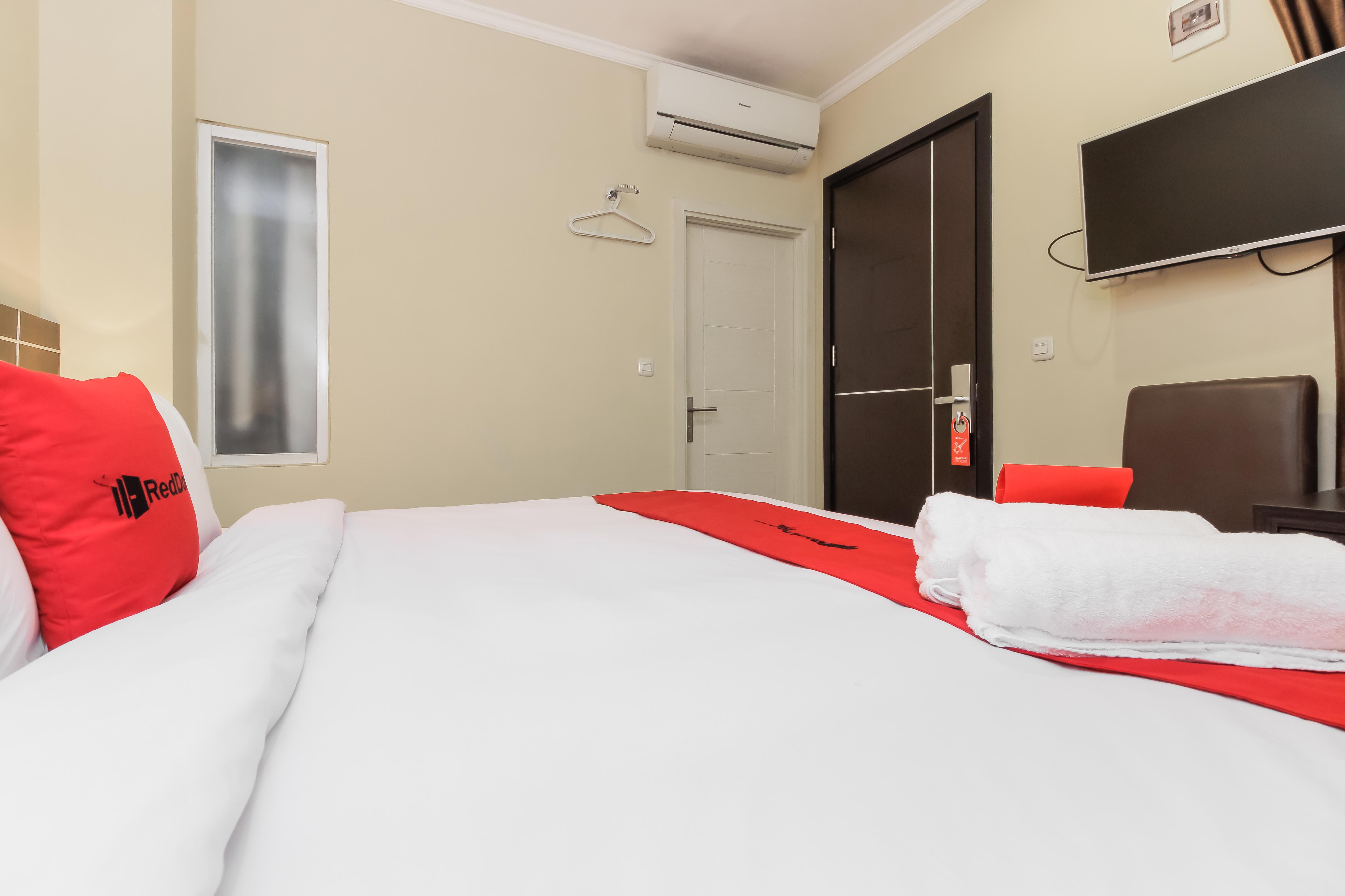 ג'קרטה Reddoorz Plus @ Thamrin מראה חיצוני תמונה